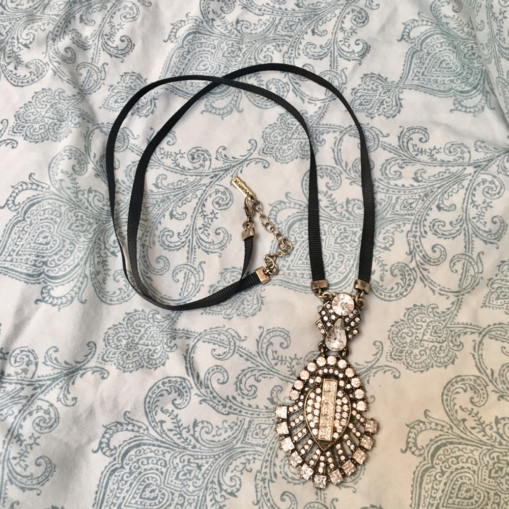 Beautiful Rhinestone necklace black ribbon 17” L